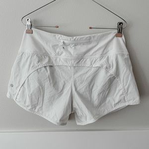 Lululemon Mid-Rise Speed-up 4” Short, size 8!